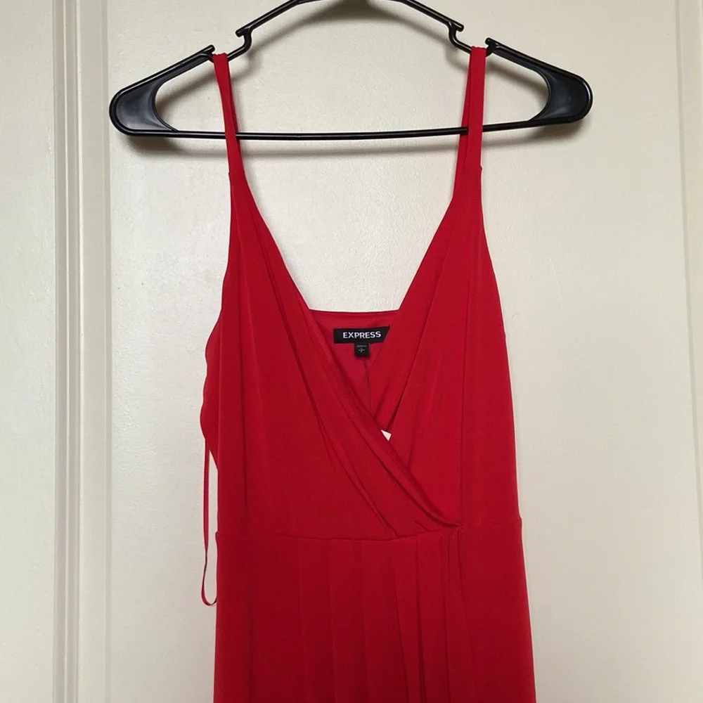 Red dress from Express- NWT! - Picture 2 of 5